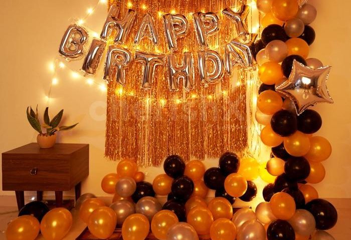 Black and gold birthday decoration ideas