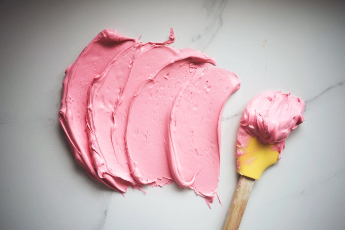 How to make pink using food coloring