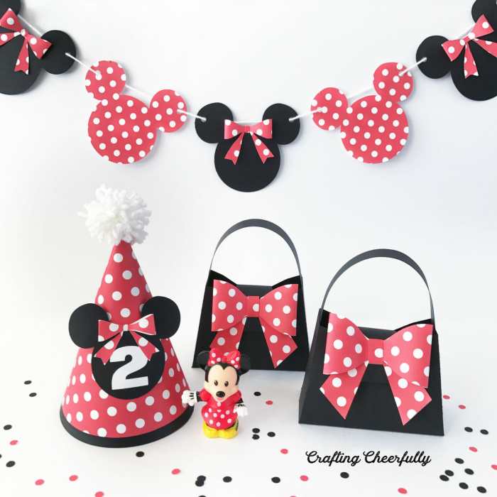 Minnie mouse party decoration