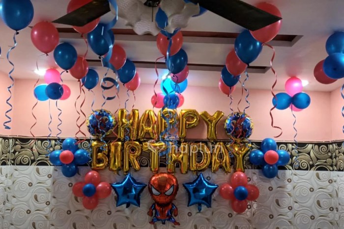 Spiderman birthday table decoration