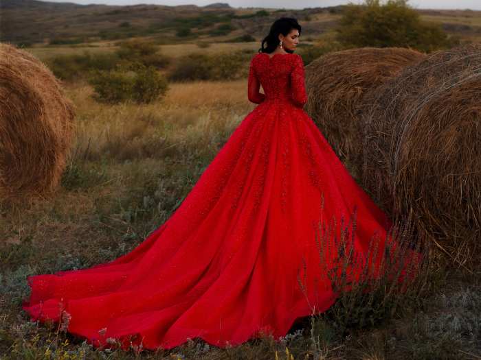 Red gold wedding dress tube gown train dresses bride tulle sequined top lace ball gowns plus size marry formal slim