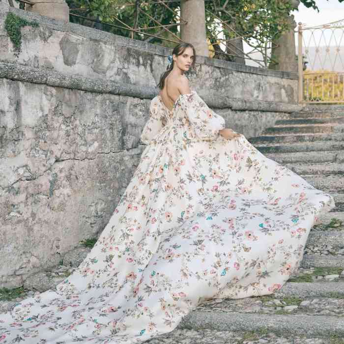 Long flowy dresses for wedding