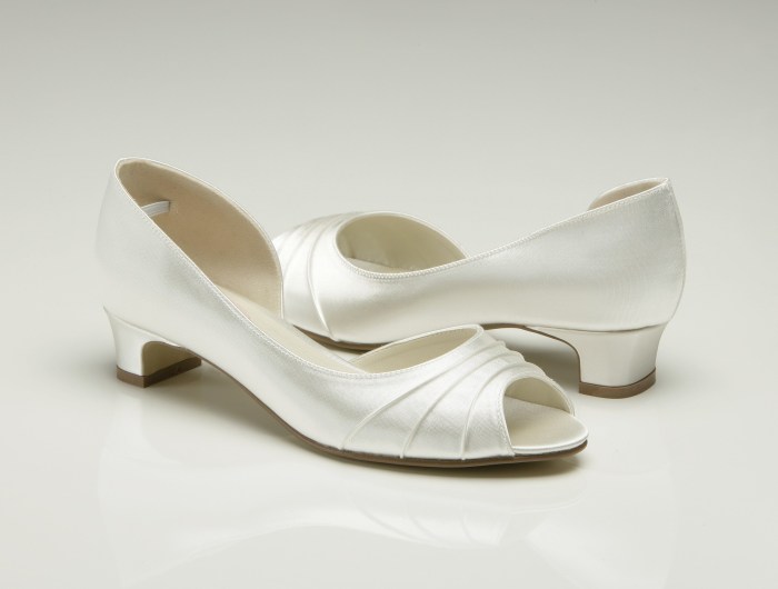 Low heeled dress shoes for wedding